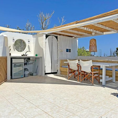 Villa Danae - Seaside Villa With Pool & Hot Tub Piso Livadi Exterior foto
